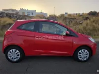 Usado Ford Ka 69 CV (50 kW) 2015 Rojo Berlina