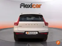 Usado Volvo XC40 Inscription 129 CV (94 kW) 2022 Blanco SUV