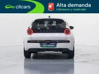 Usado Lancia Ypsilon 100 CV (73 kW) 2025 Blanco Utilitario