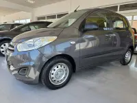 Usado Hyundai i10 Comfort 77 CV (56 kW) 2012 Gris Utilitario
