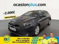 Usado Kia Ceed 136 CV (100 kW) 2023 Gris / plata Utilitario