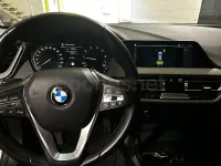 Usado BMW 118 Comfort Edition 136 CV (100 kW) 2022 Blanco Berlina