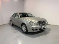 Usado Mercedes E280 Elegance 190 CV (139 kW) 2007 Beige Berlina