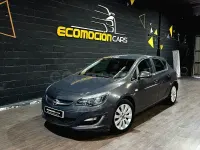 Usado Opel Astra Excellence 140 CV (102 kW) 2013 Gris / plata Berlina