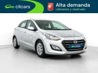 Usado Hyundai i30 100 CV (73 kW) 2016 Gris / plata Berlina