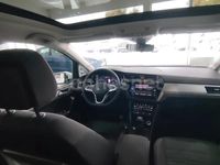 Usado VW Touran 122 CV (89 kW) 2024 Blanco Monovolumen