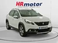 Usado Peugeot 2008 Allure 110 CV (80 kW) 2017 Blanco SUV