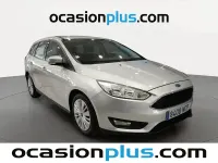 Usado Ford Focus Trend 100 CV (73 kW) 2016 Gris Familiar