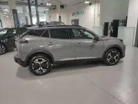 Usado Peugeot 2008 Allure 102 CV (75 kW) 2023 Gris SUV