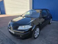 Usado Renault Mégane Dynamique 131 CV (96 kW) 2008 Negro Utilitario