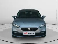 Usado Seat Leon Style 110 CV (80 kW) 2021 Gris Berlina