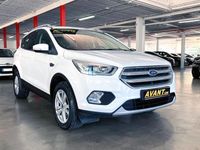 Usado Ford Kuga Trend 120 CV (88 kW) 2019 Blanco SUV