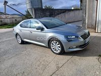 Usado Skoda Superb Active 150 CV (110 kW) 2018 Gris / plata Berlina