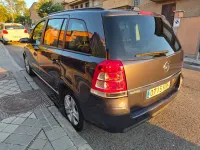 Usado Opel Zafira Energy 110 CV (80 kW) 2009 Gris Monovolumen
