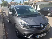 Usado Renault Scénic IV LIMITED 140 CV (102 kW) 2019 Gris / plata Monovolumen