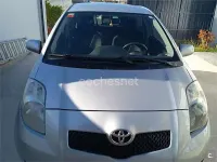 Usado Toyota Yaris Sol 87 CV (63 kW) 2006 Gris / plata Berlina