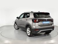 Usado VW T-Cross Sportline 110 CV (80 kW) 2021 Gris / plata SUV