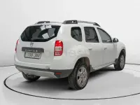 Usado Dacia Duster Lauréate 110 CV (80 kW) 2016 Blanco SUV