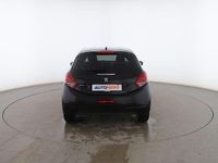 Usado Peugeot 208 Signature Sky 82 CV (60 kW) 2019 Negro Utilitario