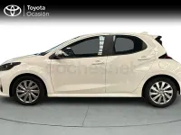 Usado Toyota Yaris Hybrid Active 116 CV (85 kW) 2022 Blanco Berlina