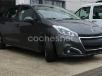 Usado Peugeot 208 Active 100 CV (73 kW) 2015 Gris / plata Utilitario