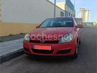 Usado Opel Astra Enjoy 90 CV (66 kW) 2005 Rojo Berlina
