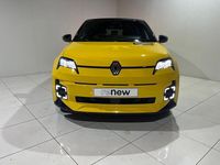 Usado Renault R5 Iconic 110 kW (150 CV) 2025 Carrocería ¡amarillo Utilitario