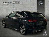 Usado Mercedes B180 116 CV (85 kW) 2022 Negro cosmos Monovolumen