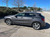 Usado Mercedes GLA180 122 CV (89 kW) 2019 Gris / plata SUV