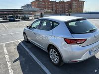 Usado Seat Leon Style 150 CV (110 kW) 2020 Gris / plata Berlina