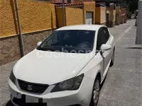 Usado Seat Ibiza Style 75 CV (55 kW) 2017 Blanco Berlina