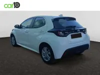 Usado Toyota Yaris Hybrid Business Edition 116 CV (85 kW) 2022 Blanco Utilitario
