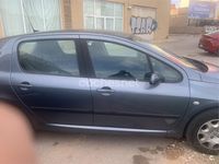 Usado Peugeot 307 90 CV (66 kW) 2007 Gris / plata Berlina