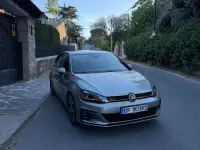 Usado VW Golf VIII GTI 245 CV (180 kW) 2020 Gris / plata Berlina