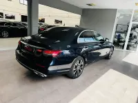Usado Mercedes E300 306 CV (225 kW) 2022 Azul Berlina