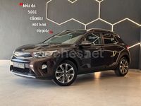 Usado Kia Stonic 110 CV (80 kW) 2018 Gris / plata SUV