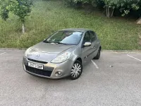 Usado Renault Clio Authentique 86 CV (63 kW) 2009 Gris Utilitario