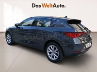 Usado Seat Leon Style 116 CV (85 kW) 2025 Gris / plata Berlina