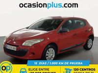 Usado Renault Mégane III Authentique 86 CV (63 kW) 2010 Rojo Utilitario