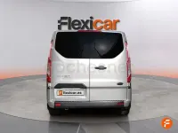 Usado Ford Tourneo Titanium 130 CV (95 kW) 2023 Gris / plata Monovolumen