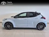 Usado Toyota Yaris Hybrid Sport 116 CV (85 kW) 2023 Gris / plata Berlina