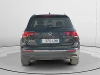 Usado VW Tiguan Life 150 CV (110 kW) 2021 Negro SUV