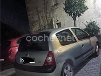 Usado Renault Clio II Authentique 70 CV (51 kW) 2006 Verde Berlina