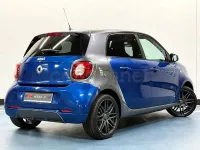 Usado Smart ForFour Proxy 90 CV (66 kW) 2017 Azul Utilitario