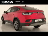 Usado Renault Arkana Evolution 140 CV (102 kW) 2025 Rojo SUV