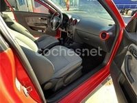 Usado Seat Ibiza 75 CV (55 kW) 2003 Rojo Utilitario