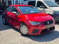 Usado Seat Ibiza Reference 80 CV (58 kW) 2018 Rojo Utilitario