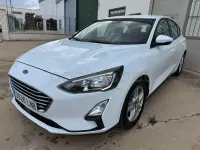 Usado Ford Focus Trend 120 CV (88 kW) 2021 Blanco Berlina