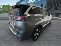 Usado Peugeot 5008 GT 131 CV (96 kW) 2023 Gris SUV