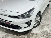 Usado Kia Rio 84 CV (61 kW) 2021 Blanco Berlina